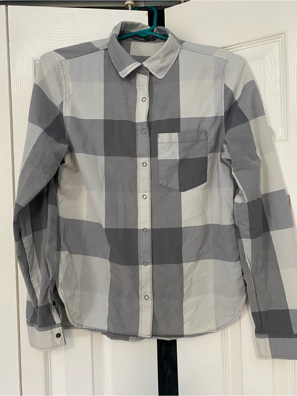 Prana Women’s Lightweight Gray and White Plaid Button (snap) Down Shirt